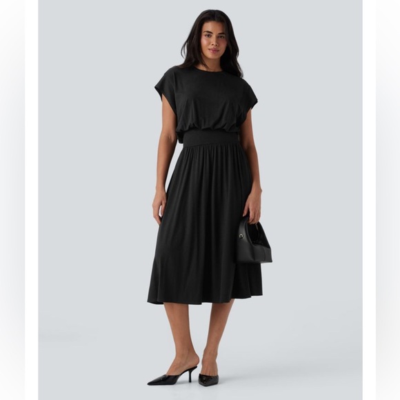 HALARA Dresses & Skirts - NWT Halara ($94.95) Black Tummy Control Batwing Flowy Midi Work Dress w/ Pockets